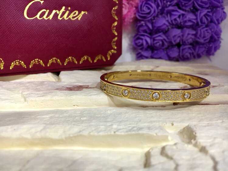 Браслет cartier: как открыть, с чем носить браслет-гвоздь и cartier love, стоимость украшений