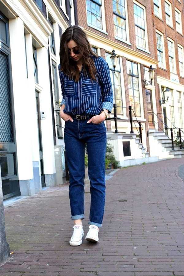 Женские голубые джинсы: какие выбрать с чем носить, 100+ фото
