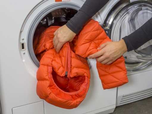 Как стирать куртку на синтепоне в стиральной машине правильно