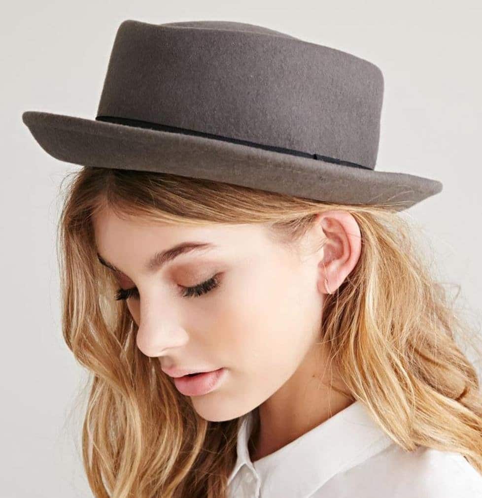 Особенности фасона шляпы федора, стильные модели и с чем носить