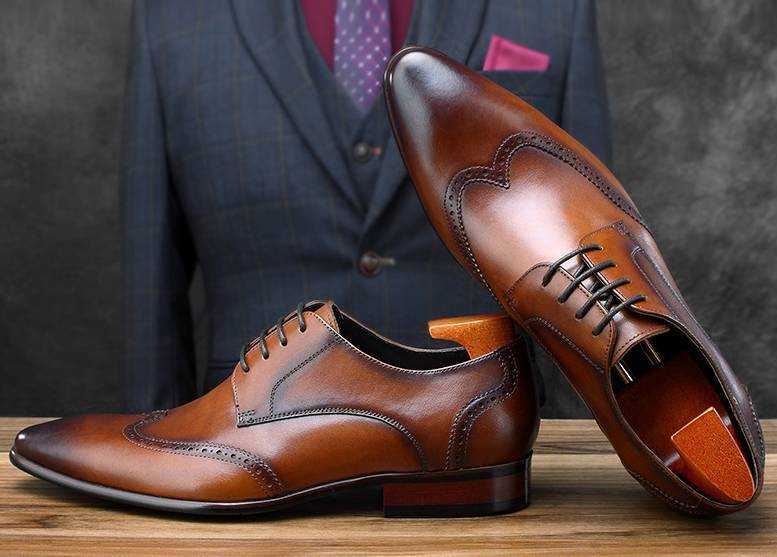С чем носить мужские коричневые ботинки – деловые и повседневные образы для мужчин