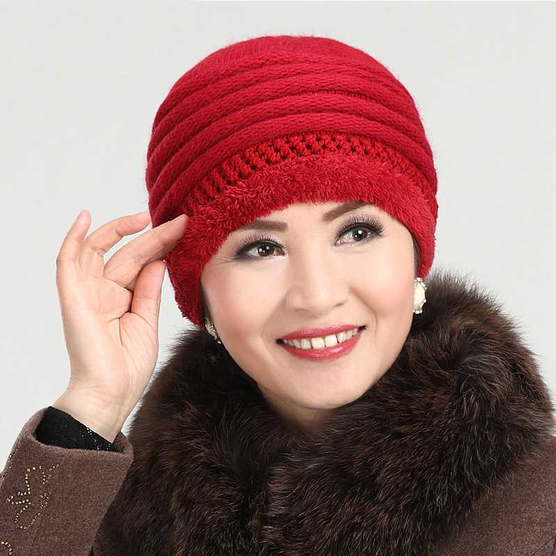 Модные модели шапок для женщин 50 лет на зиму и весну