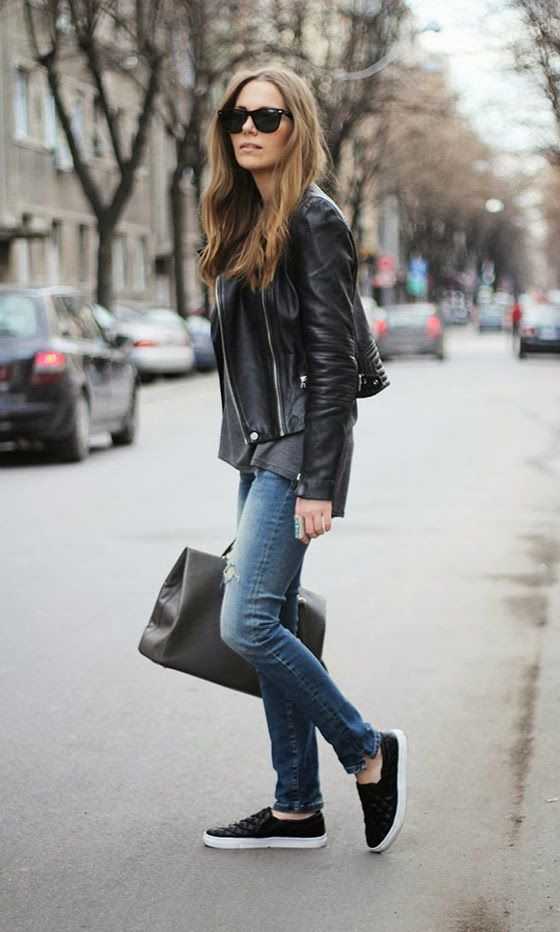 Черные джинсы и кроссовки