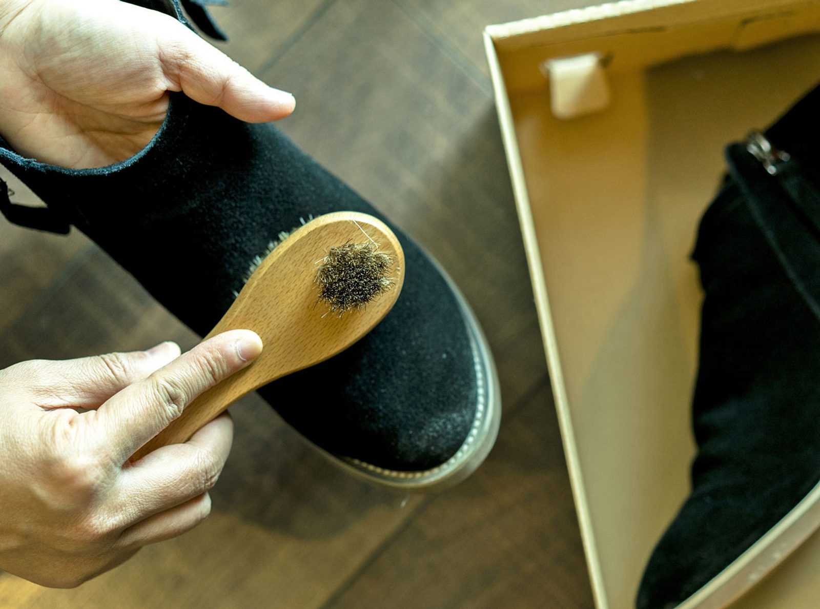 Как почистить замшевые ботинки- kakpochistit.ru