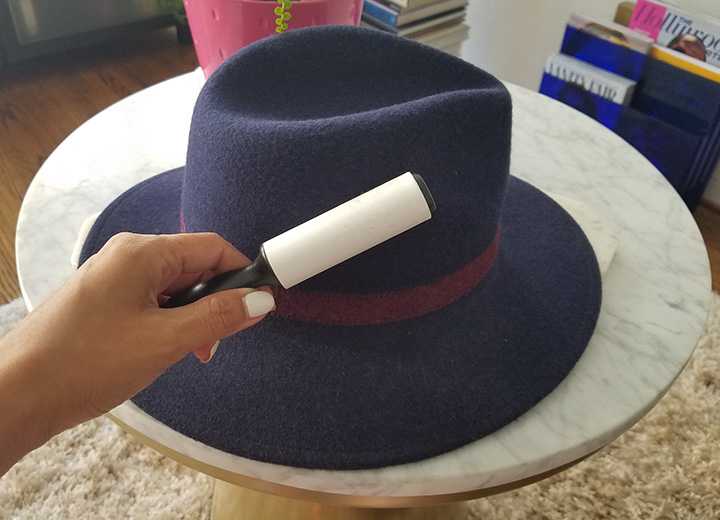 Почистить шляпу в домашних условиях