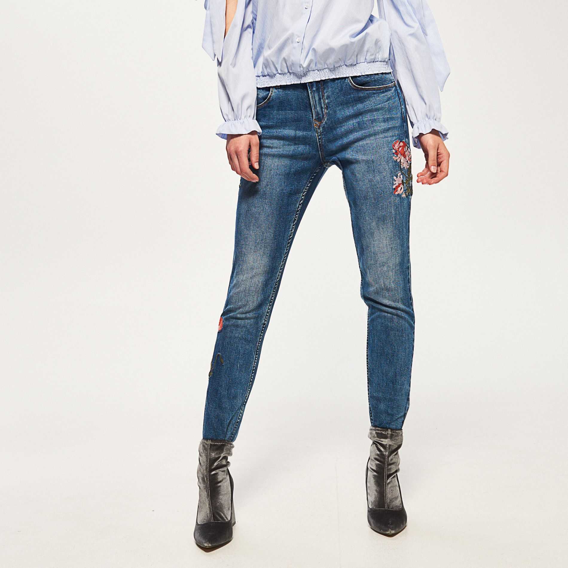 Женские джинсы слим: разновидности модели, лучшие сочетания, готовые образы с фото