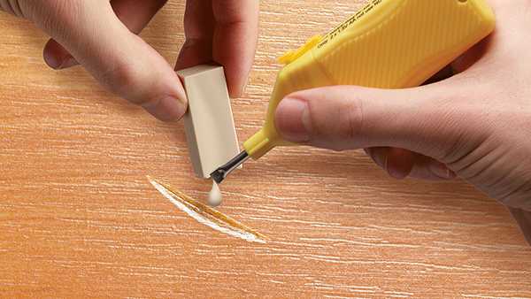 Проверенные способы, чем в домашних условиях оттереть ручку с обоев