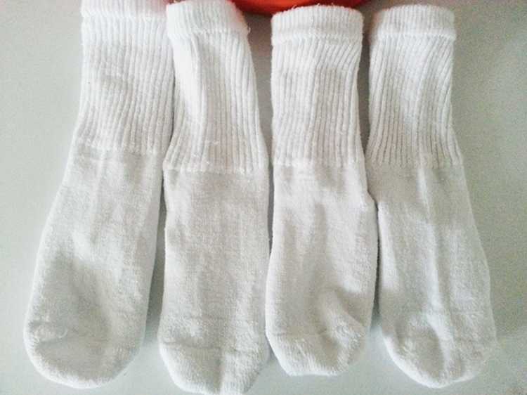 Чем отбелить белые носки в домашних условиях