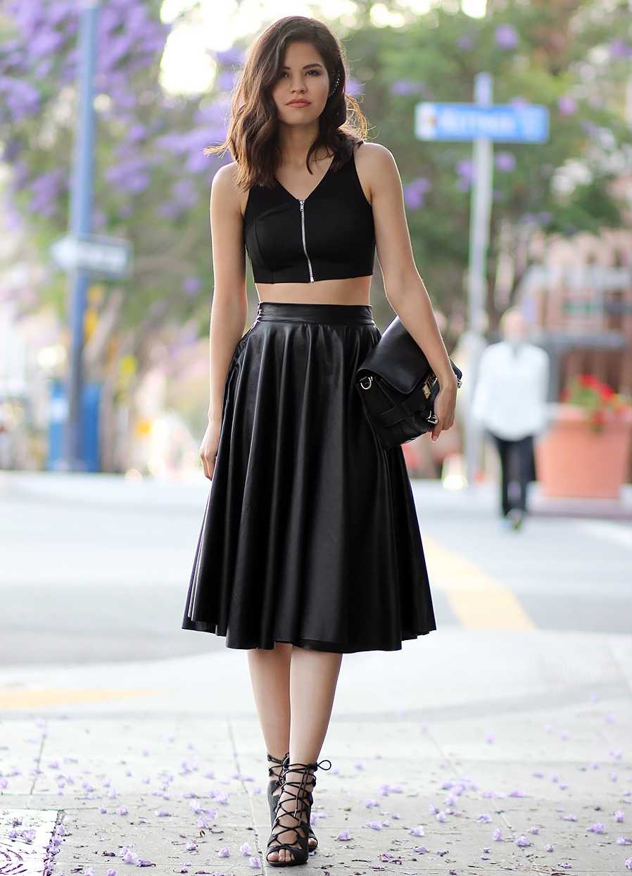 Черные юбки модные образы