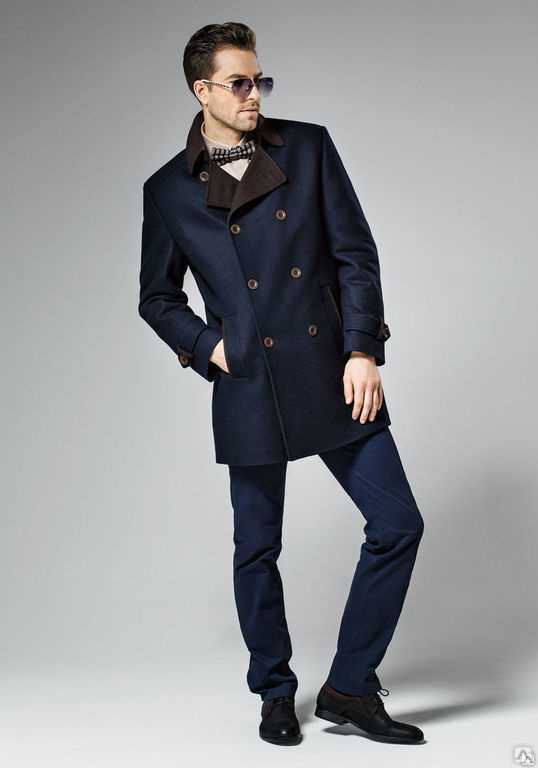 Осеннее мужское пальто уже давно признано самой стильной вещью из всей верхней одежды для мужчин Как выбрать и с чем носить Какие модные тенденции отслеживаются в этом году Стильные образы