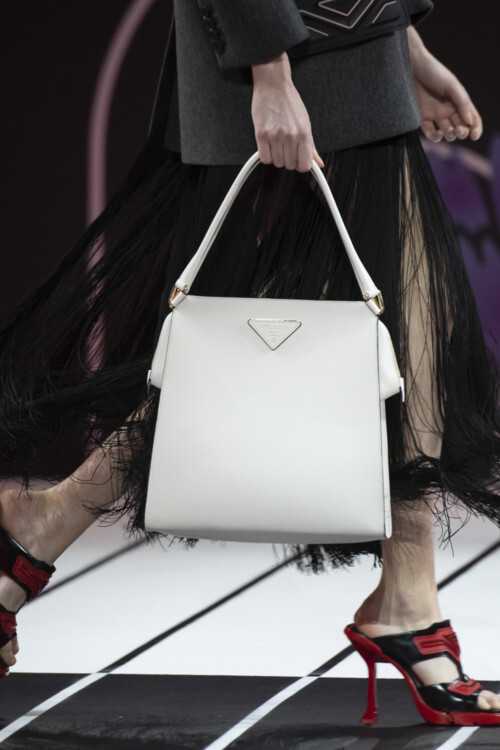 Бесподобные женские сумки 2021-2022: самые модные модели и цвета
