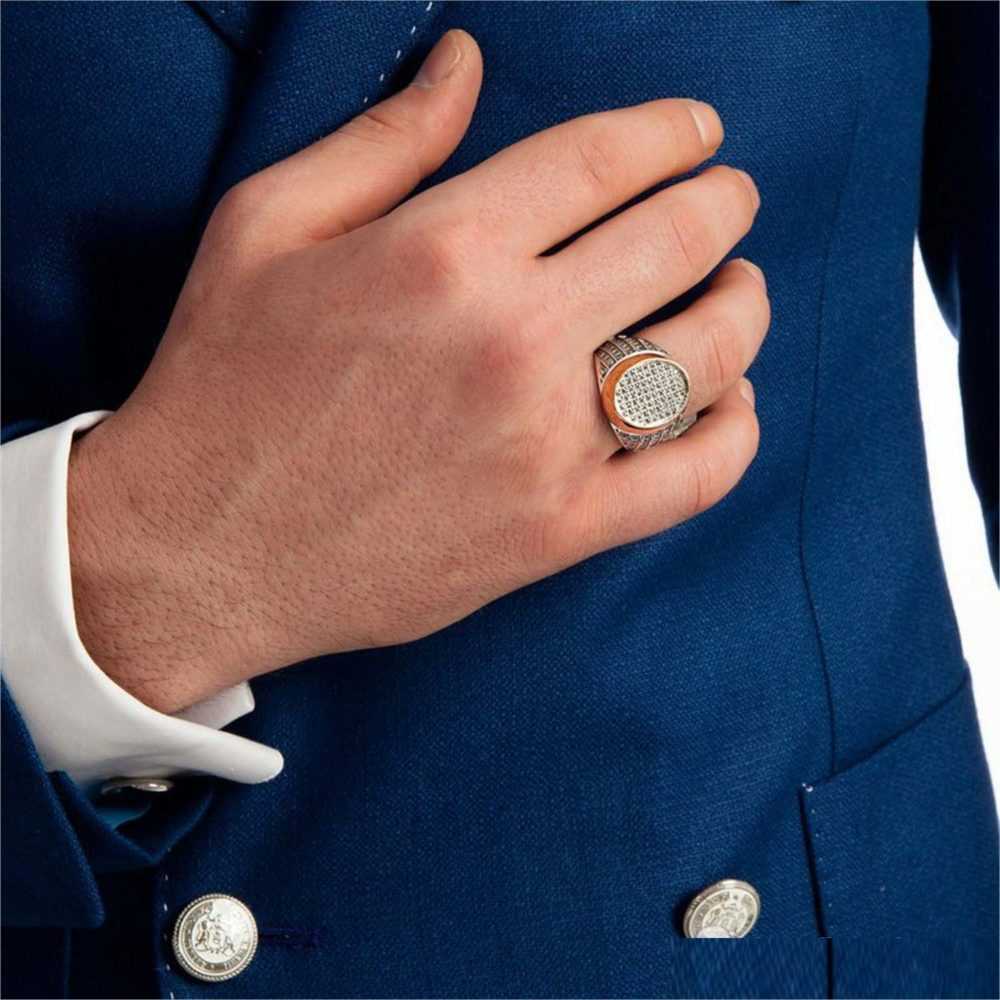 На каком пальце мужчины носят перстень?