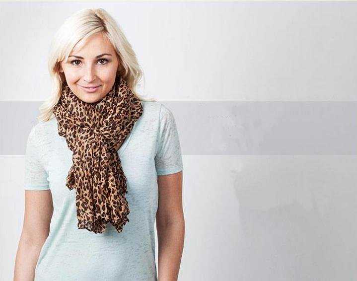 Шелковый шарф : как красиво завязать на шее (30 фото)