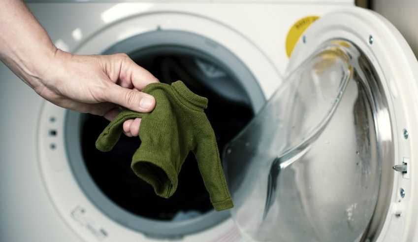Как правильно почистить и постирать пиджак в домашних условиях?