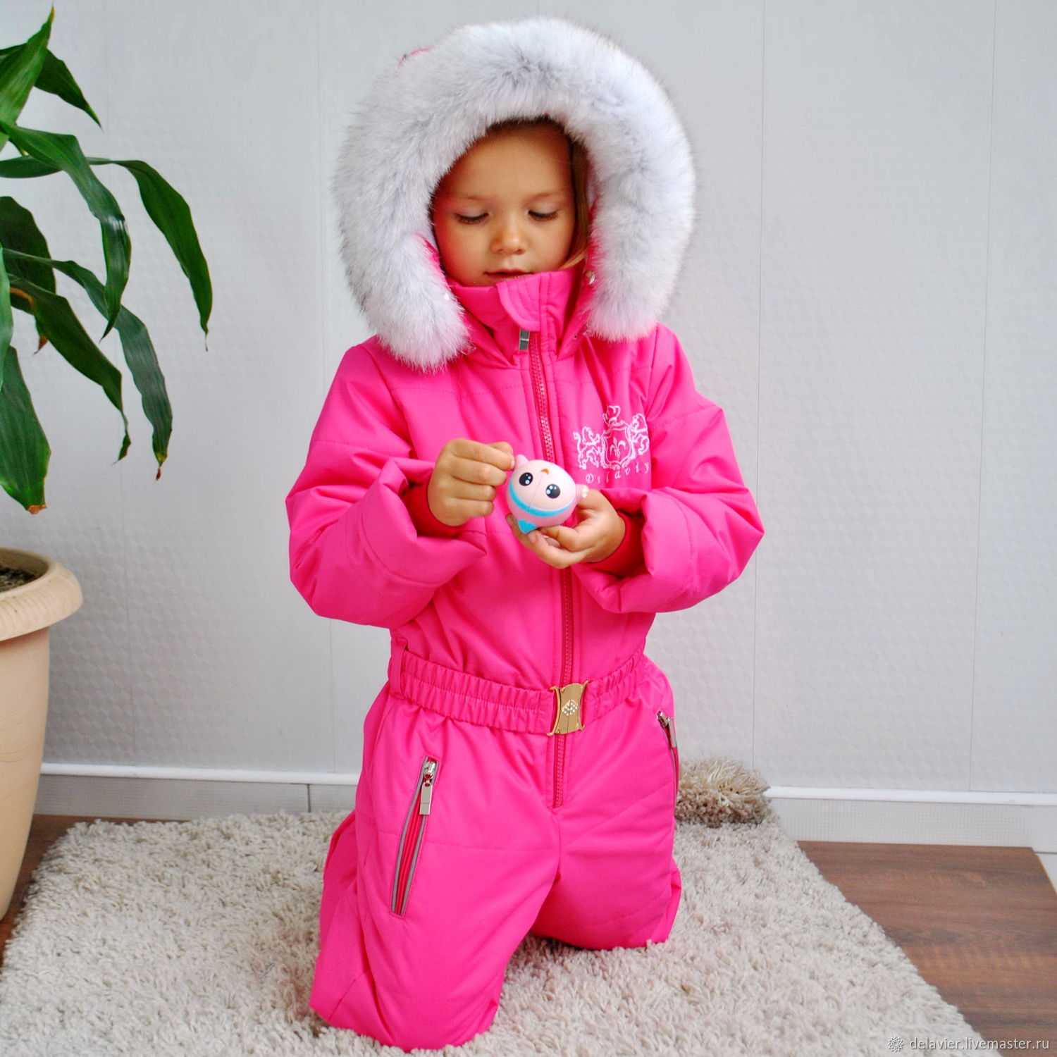 Финские комбинезоны для детей на зиму зарекомендовали себя на рынке модной детской одежды, не только как яркие и красивые, но и как теплые и износостойкие Каковы особенности и преимущества Обзор брендов