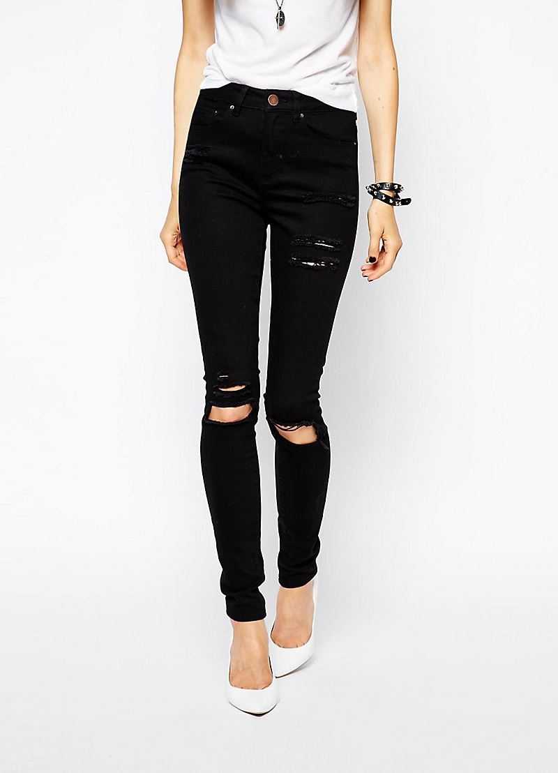 Черные джинсы с дырками на коленях (женские, мужские): фото